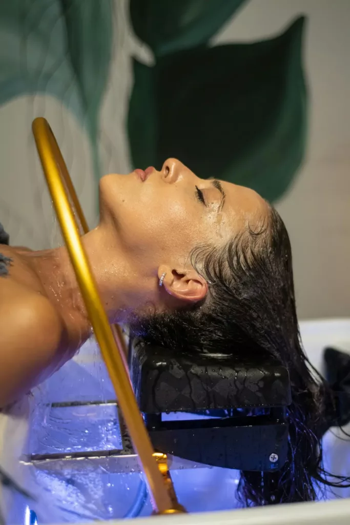 Head spa soin cuir chevelu à Ozoir-la-Ferrière chez So Beauty